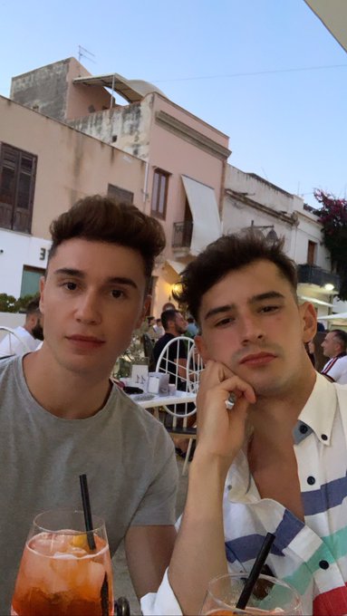 ?with my boooooo https://t.co/5Yq13sI5m3