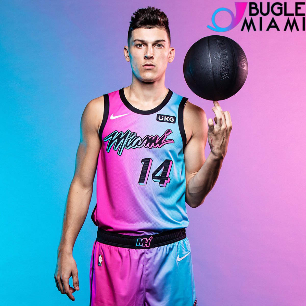 Nuevo uniforme del @MiamiHEAT para la temporada 2020-21.
Muy Bugle 🔥🤩
#BugleMiami #Miami #MiamiHeat #heatculture #sport #sportnews #news #localnews https://t.co/NSqeShIEPn