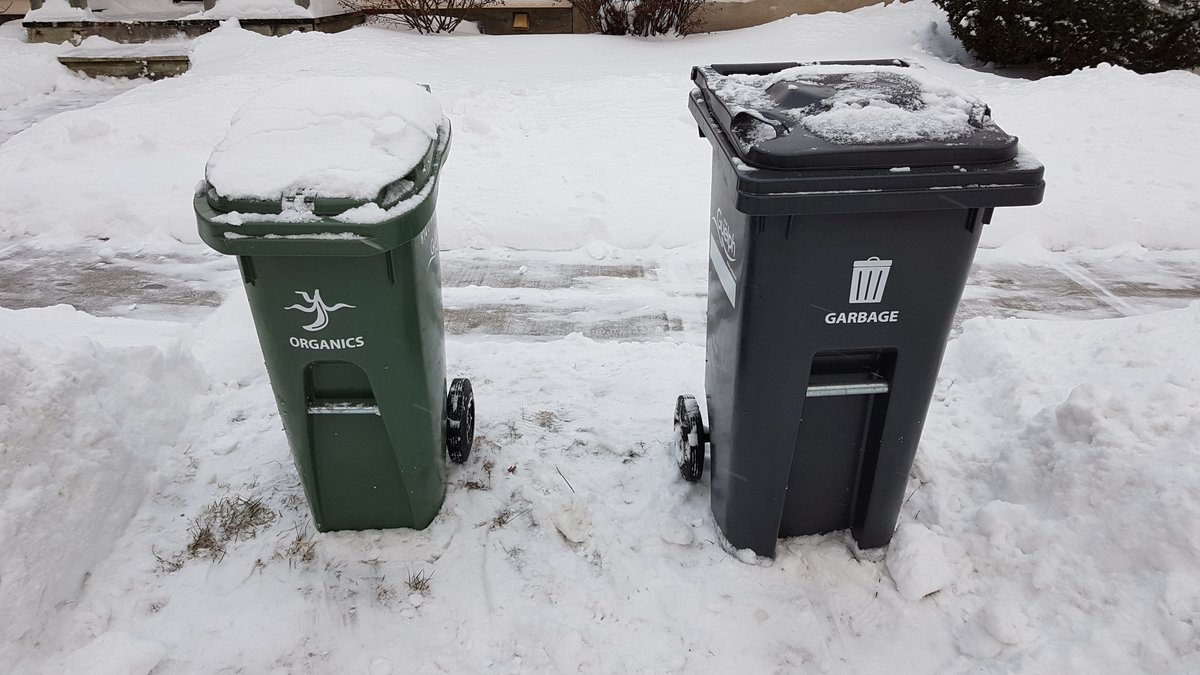 cityofguelph's tweet image. While you're out shoveling your driveway, make sure to shovel a spot for your garbage carts so our trucks can still get at'em! #becausewinter #Guelph