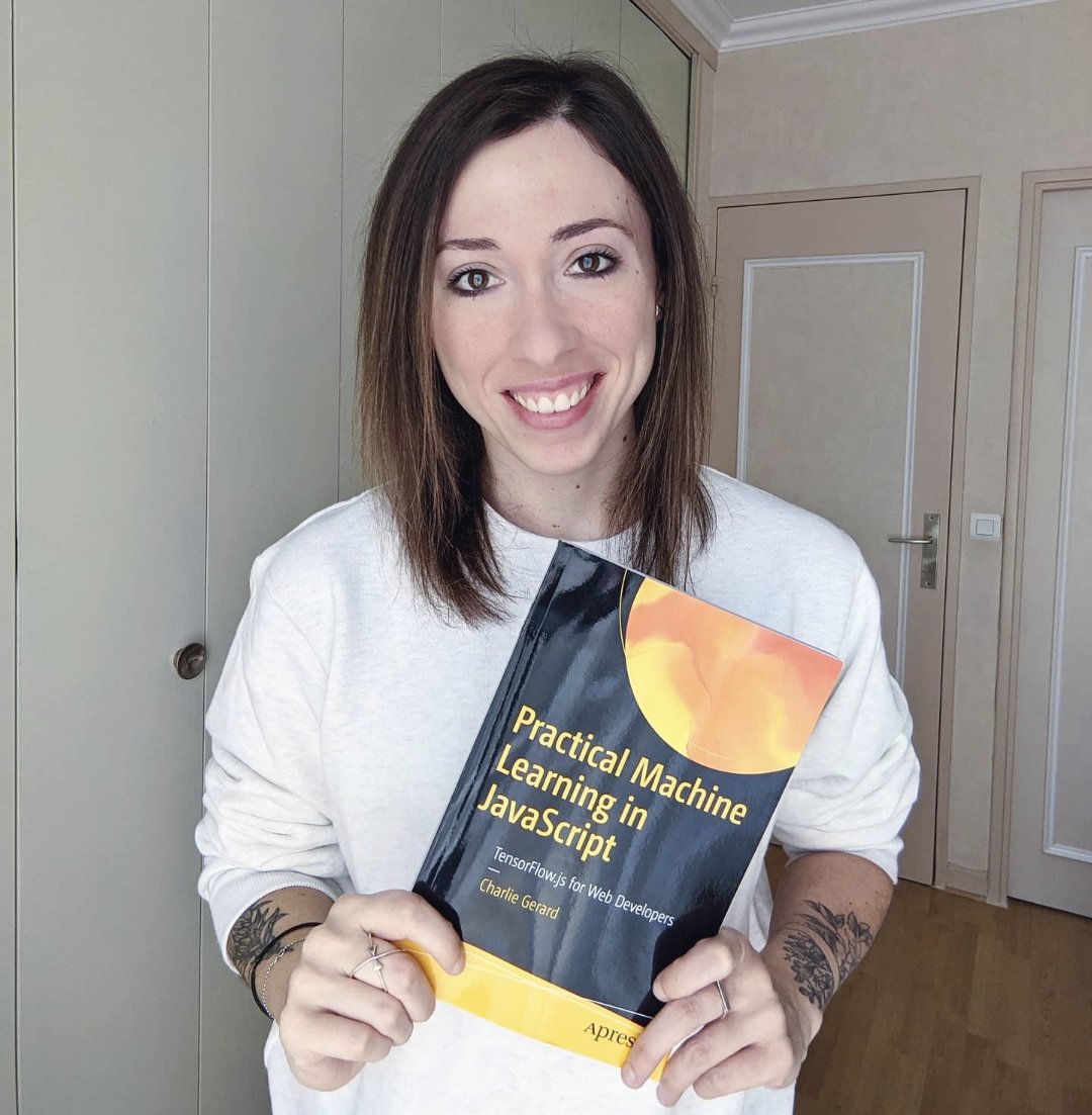 IT'S HERE!

This french queer woman in tech wrote a 300+ pages book about ML for FE devs, in her 2nd language!🎉

My no.1 goal was to make it feel accessible.

ML is a complex topic so I really tried to explain everything simply &amp; clearly, and also make it interesting &amp; engaging!