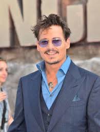 I’ve seen everyone a little down on here lately, so here’s a thread of Johnny Depp smiling for you all :) please add.  #JusticeForJohnnyDepp