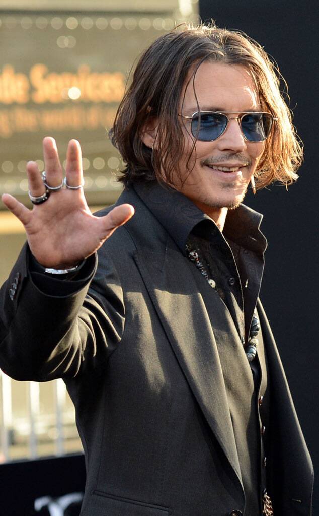 I’ve seen everyone a little down on here lately, so here’s a thread of Johnny Depp smiling for you all :) please add.  #JusticeForJohnnyDepp