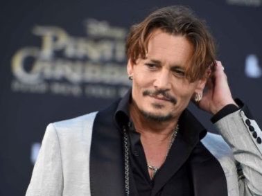 I’ve seen everyone a little down on here lately, so here’s a thread of Johnny Depp smiling for you all :) please add.  #JusticeForJohnnyDepp