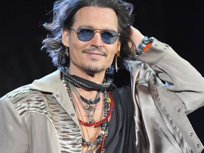 I’ve seen everyone a little down on here lately, so here’s a thread of Johnny Depp smiling for you all :) please add.  #JusticeForJohnnyDepp