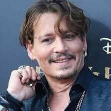I’ve seen everyone a little down on here lately, so here’s a thread of Johnny Depp smiling for you all :) please add.  #JusticeForJohnnyDepp