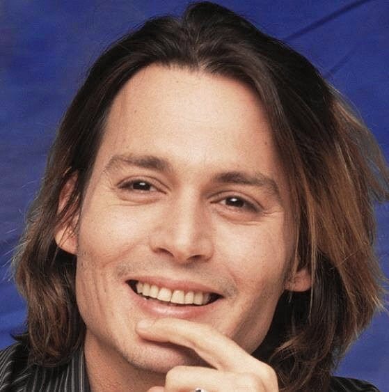 I’ve seen everyone a little down on here lately, so here’s a thread of Johnny Depp smiling for you all :) please add.  #JusticeForJohnnyDepp