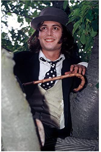 I’ve seen everyone a little down on here lately, so here’s a thread of Johnny Depp smiling for you all :) please add.  #JusticeForJohnnyDepp