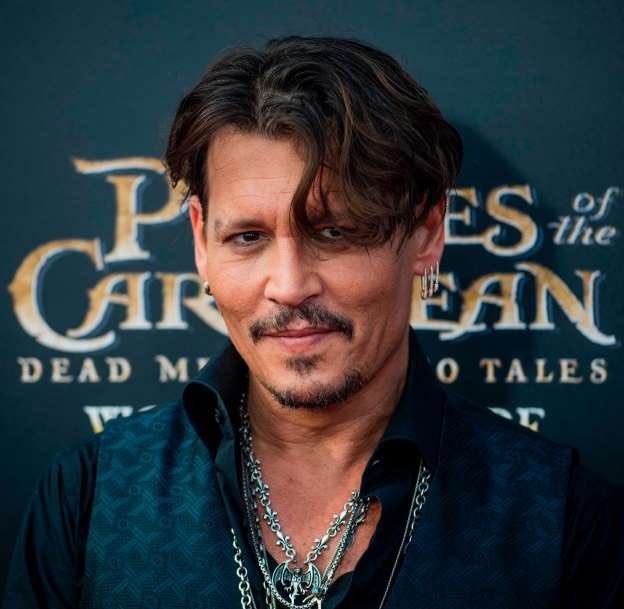 I’ve seen everyone a little down on here lately, so here’s a thread of Johnny Depp smiling for you all :) please add.  #JusticeForJohnnyDepp