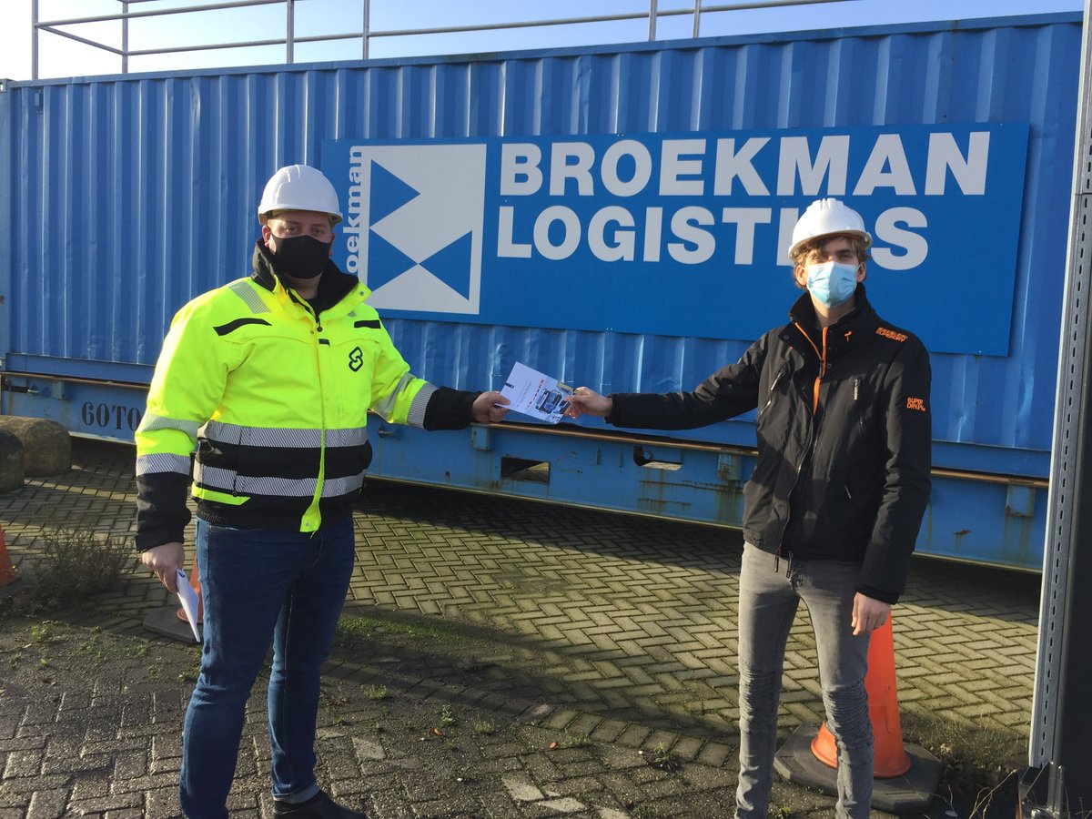GBrexit's tweet image. Op alle Nederlandse ferry- en shortsea-terminals zijn chauffeurs vandaag via flyers gewezen op de grote veranderingen per 1 januari 2021: #GetReadyforBrexit @HavenRotterdam @PortofAmsterdam @PortOfMoerdijk @Portbase @deltalinqs @TLN @evofenedex @Fenex