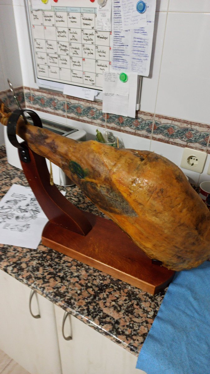 AlejandroFdez9's tweet image. Este año no vamos a ir en Navidad a Extremadura. Pero Extremadura sí viene a nosotros 👀