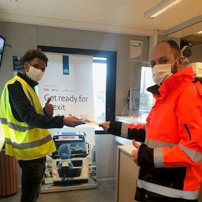 GBrexit's tweet image. Op alle Nederlandse ferry- en shortsea-terminals zijn chauffeurs vandaag via flyers gewezen op de grote veranderingen per 1 januari 2021: #GetReadyforBrexit @HavenRotterdam @PortofAmsterdam @PortOfMoerdijk @Portbase @deltalinqs @TLN @evofenedex @Fenex
