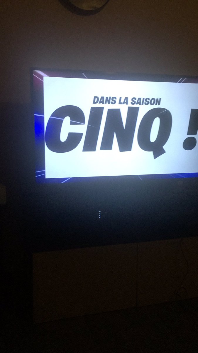 meljolevraix's tweet image. N importe quoi ;( fortnite  cet quoi ce délire