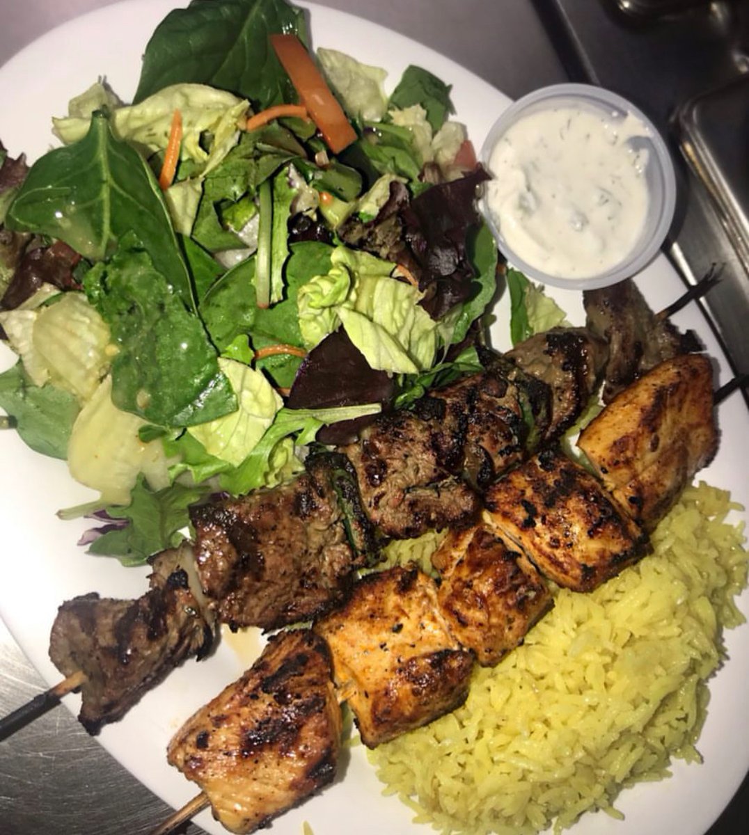 Some days you feel like beef, some days you feel like chicken... good thing you can order up a pair of the delicious Kebabs from @RobeesFalafel! #SPSMarket #RobeesFalafel