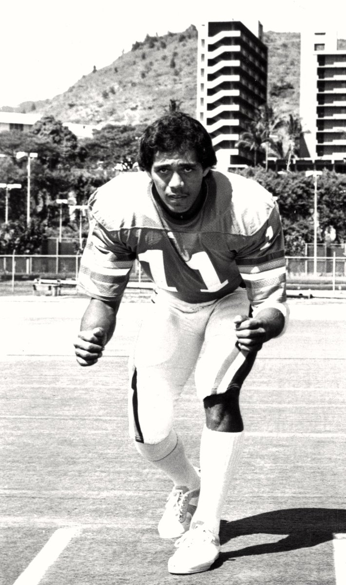 On this date in 1979, Blane Gaison officially made the switch from safety to quarterback and led Hawaii to its second winning season in the previous 22 years.

READ MORE: hawaiiwarriorworld.com/football/on-th…