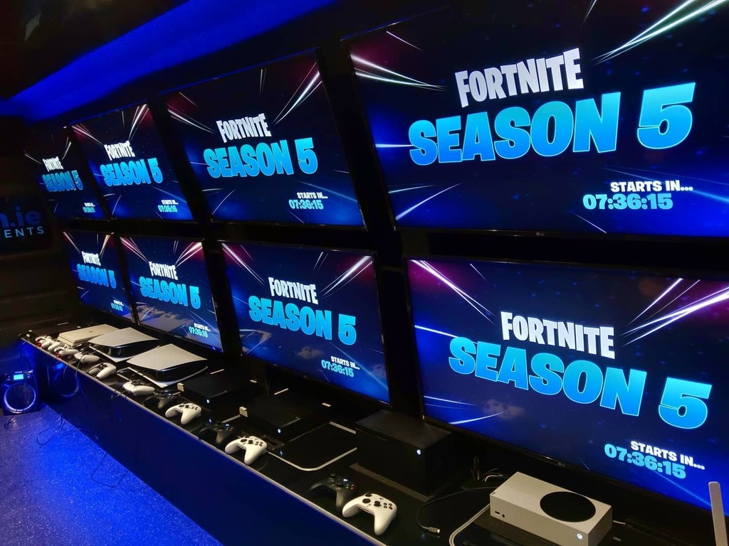 GameVanIE's tweet photo. Fortnite Season 5

Starts Tomorrow...

#fortnite #season5

#playstation #playstation5 #ps5
#xbox #xboxseriesx #xboxseriess

#gamevan #gamevanie #gamevanireland
#gamingvan #mobilegamingevents

#birthdays #communions #confirmations #weddings

#dublin #kild… https://t.co/hb8d3XGhCK https://t.co/ZufvwzfnPx