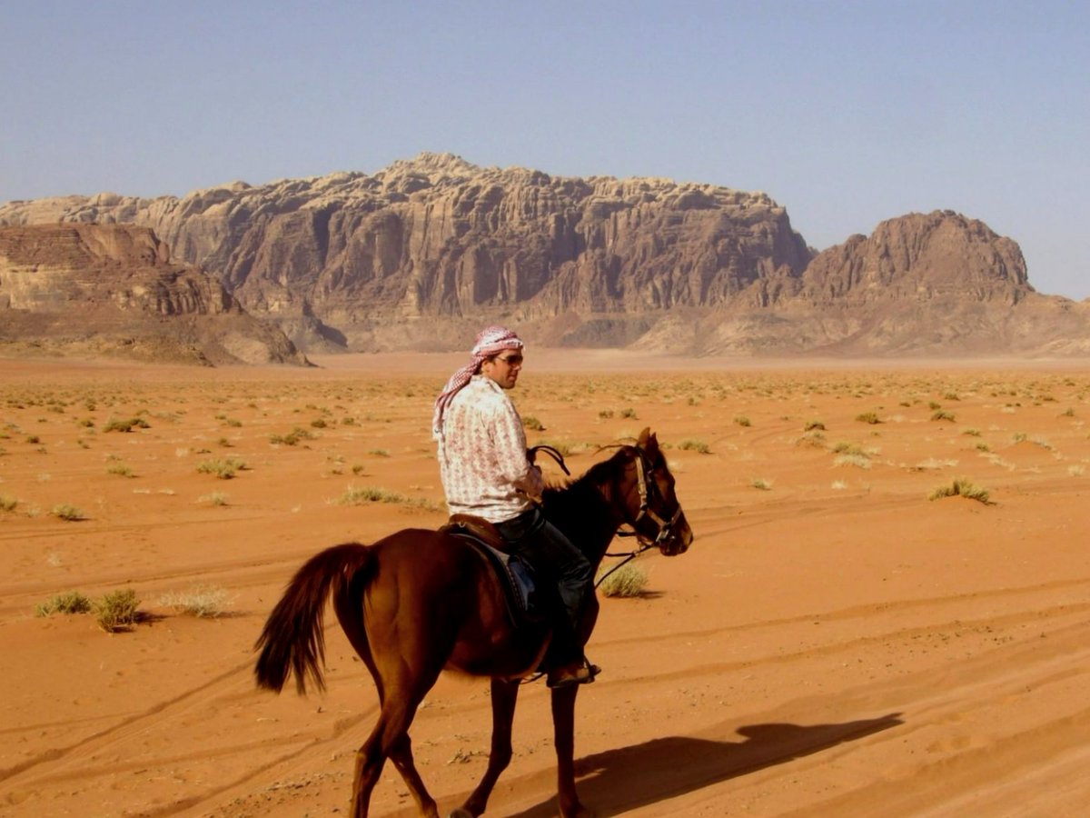 3) My first picture brings me back all the way to 2009 when I made a great multi-day  #horseriding trip through the Wadi Rum desert in  #Jordan, full Lawrence of Arabia style. I couldnt sit for 3 days straight afterwards (saddle pain!), but totally worth the unique experience!