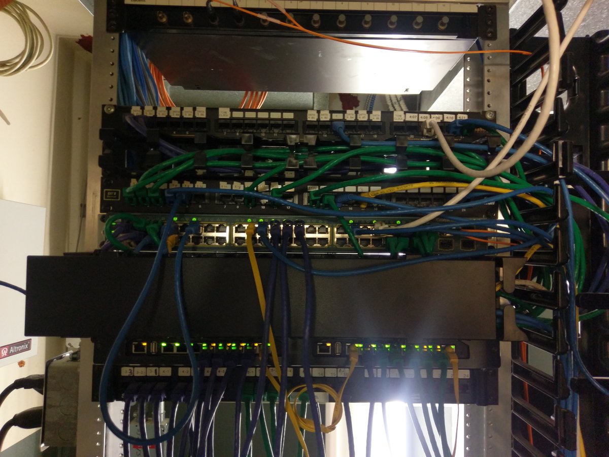 JCCHelp's tweet image. Went to this site to determined the cause of intermittent network issues. Checked the Cisco switches, fiber lines running between the switches and power supply. Ran a new data line and properly port in the cables to switches.
#networkissues #intermittentconnection #internet