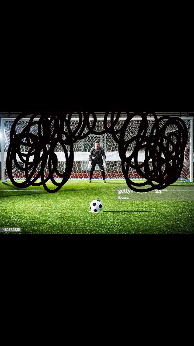 Arnacoeur69's tweet photo. L’ancienne VS la nouvelle coupe de Payet. Tout s’explique.  #OMOLY https://t.co/mo2TXyUa3a