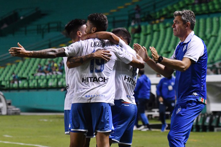 Vélez goleó 5-1 a Deportivo Cali en Colombia y avanzó a los cuartos de final de la Copa Sudamericana https://t.co/1UyJ1YCVsS https://t.co/EFsZx3WIiB