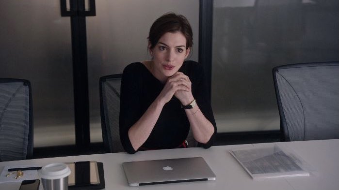 Iori マイ インターン 15年に公開されたアメリカのヒューマンドラマ映画 アン ハサウェイとロバート デニーロが主演を務め 劇中の洗練されたファッションが話題となりました 個人的にはhermesの白ニット Saint Laurentのブラウスを着た衣装が好み