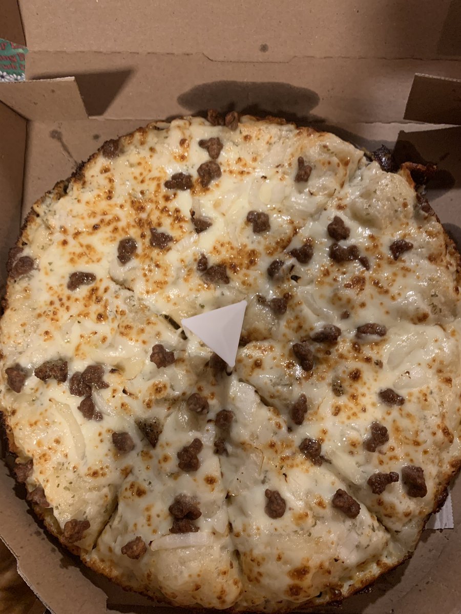 AzSTMPR's tweet photo. Looking light dontcha think @dominos #wheresthebeef https://t.co/p9NN1htFOE