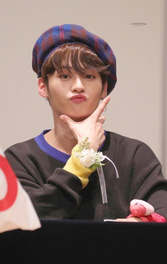  #LeeKnow went ⁿᵒᵒᵗ!