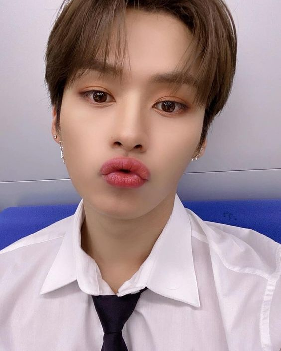  #LeeKnow went ⁿᵒᵒᵗ!