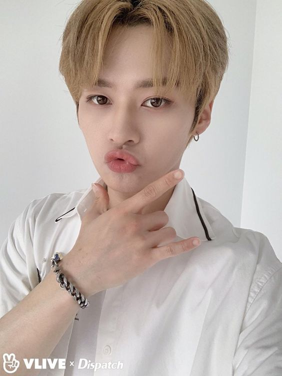  #LeeKnow went ⁿᵒᵒᵗ!