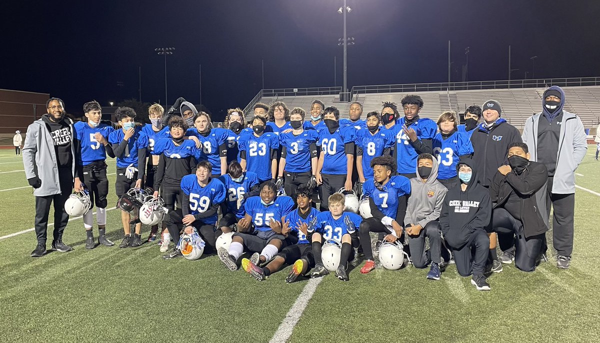 WebbSteffanie's tweet photo. Congratulations to the @CreekValleyMS 8th grade football team on their awesome win tonight! I am so proud of each of you! #prideinside #IAmCVMS https://t.co/o3bbABUZOz