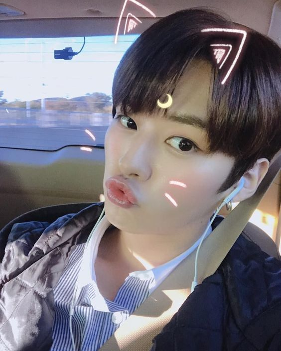  #LeeKnow went ⁿᵒᵒᵗ!