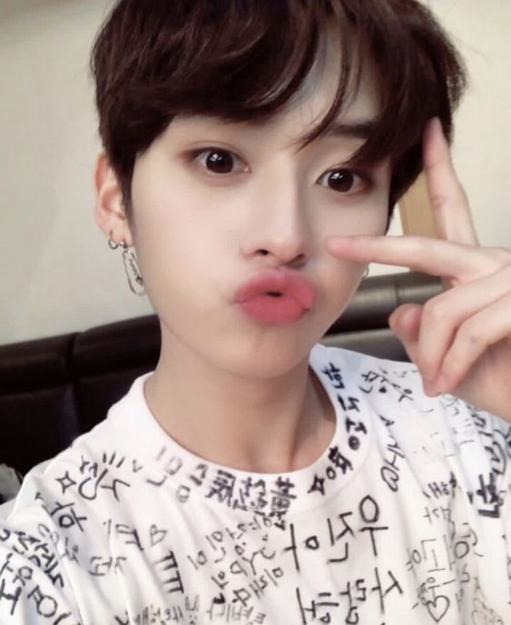  #LeeKnow went ⁿᵒᵒᵗ!