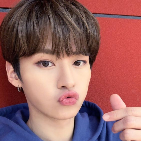  #LeeKnow went ⁿᵒᵒᵗ!