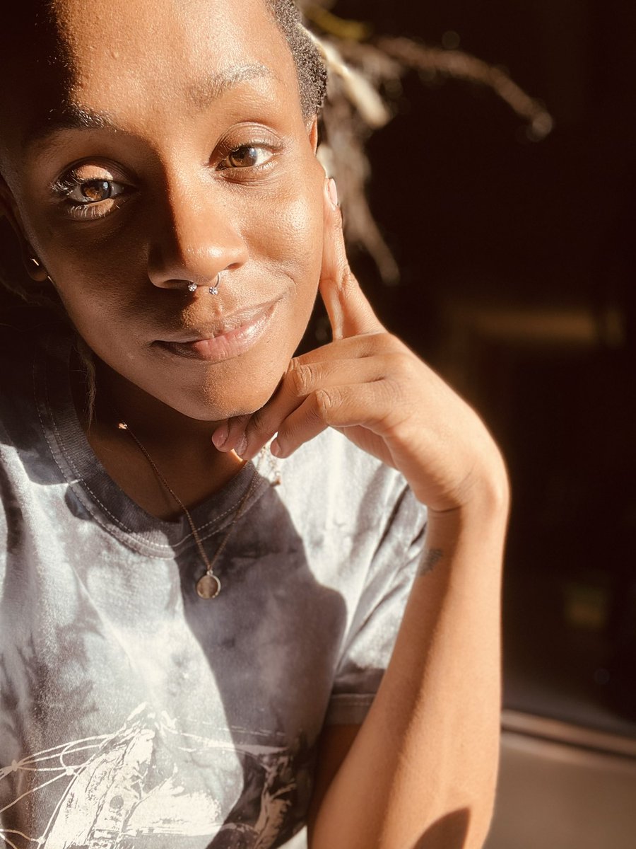 simplykandice's tweet photo. Honey brown eyes ❤️😌 https://t.co/i6DvaJXdV1