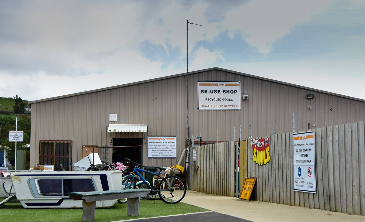Re-Use Shop yard closure
Due to the strong winds we have closed the outdoor yard of the Re-Use Shop at the Barretta Waste Management Facility for the safety of customers and staff.
We apologise for any inconvenience and will let you know when we reopen.
#WildWeather #KWS