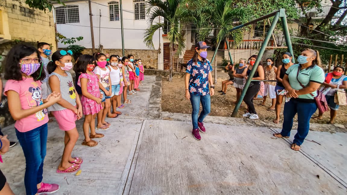 guillen_asecas's tweet photo. Que sus voces siempre seas escuchadas, las y los niños de #Guerrero son parte importante en esta gran #4taTransformación 😀👧🏼👦🏻🧒🏽 

#MarianaGuillen #Morena #Acapulco #4t #MenosChoroMasAccion https://t.co/EWkd79x36S