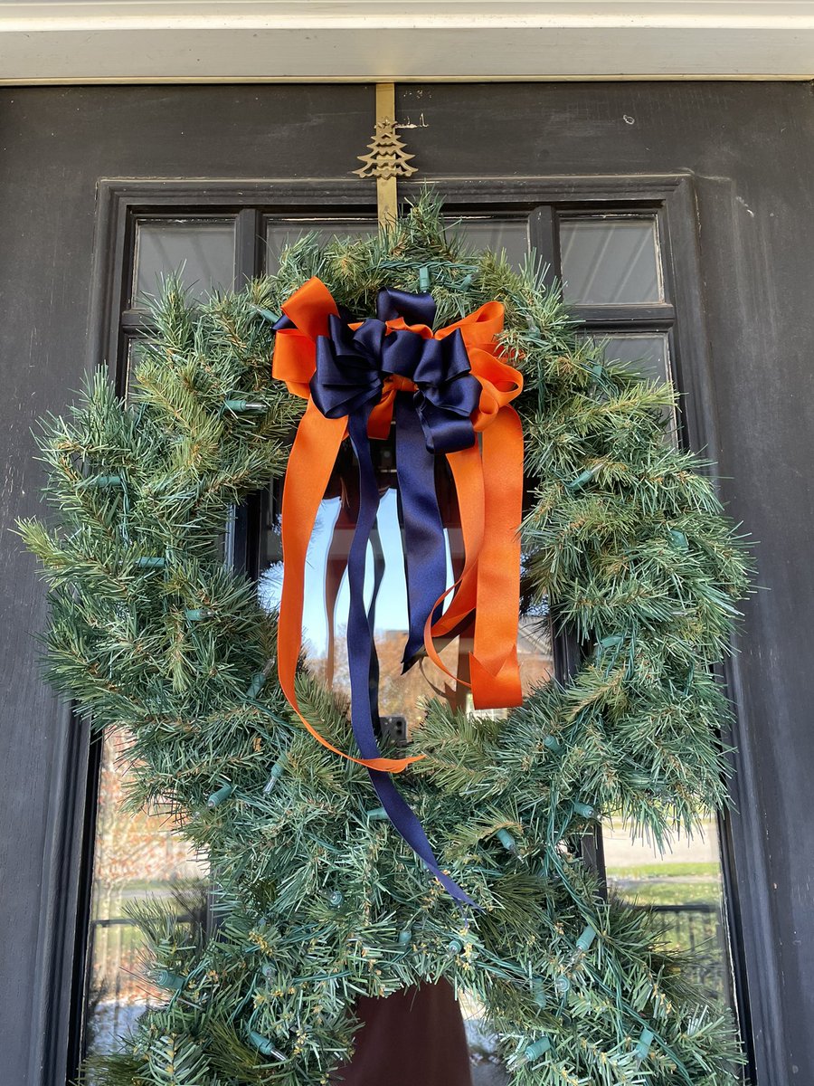 ChristyHorner2's tweet photo. Celebrating a Sparty Christmas! Come on, Spartan Football! Bring us an early Xmas gift! @wcsSHSbh #olesparty https://t.co/8XooOWYsK0