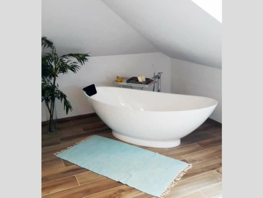 Baedermax's tweet photo. Freistehende Badewanne Como https://t.co/yMJoPL1nsM #badewanne #badezimmer #Bädermax  Badezimmer Ideen! Badezimmer mit der freistehenden Badewanne Como https://t.co/BB7usJhI1N