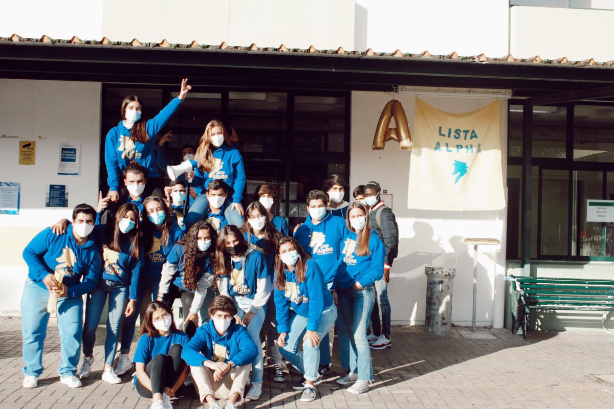 lista_alpha_dg's tweet photo. Um obrigada gigante a todos 🤍
Estes dias de campanhas foram inesquecíveis e só temos a agradecer a todas as listas candidatas e a todos os que nos ouviram durante estes dias! 
A Alpha está aqui por vocês e para vocês.
Esperemos voltar com ótimas notícias! Obrigada a todos 🐺💛 https://t.co/Qm70J8bD7l