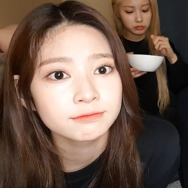 Kim minju as bread; a thread  #IZONE   #MINJU