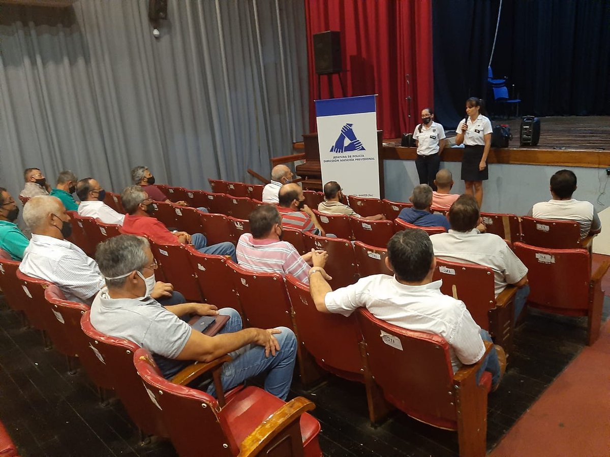 La Dirección Asistencia Previsional de la Jefatura de Policía también en horas de la tarde estuvo en la Unidad Regional IV de Puerto Rico, junto a nuestros retirados y pensionados, guiándolos en los trámites jubilatorios de cada uno de ellos