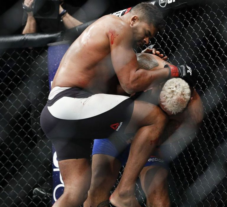 - Kattar 1-2- Barboza Spinning Back Kick- Cormier Slams- Overeem Knees