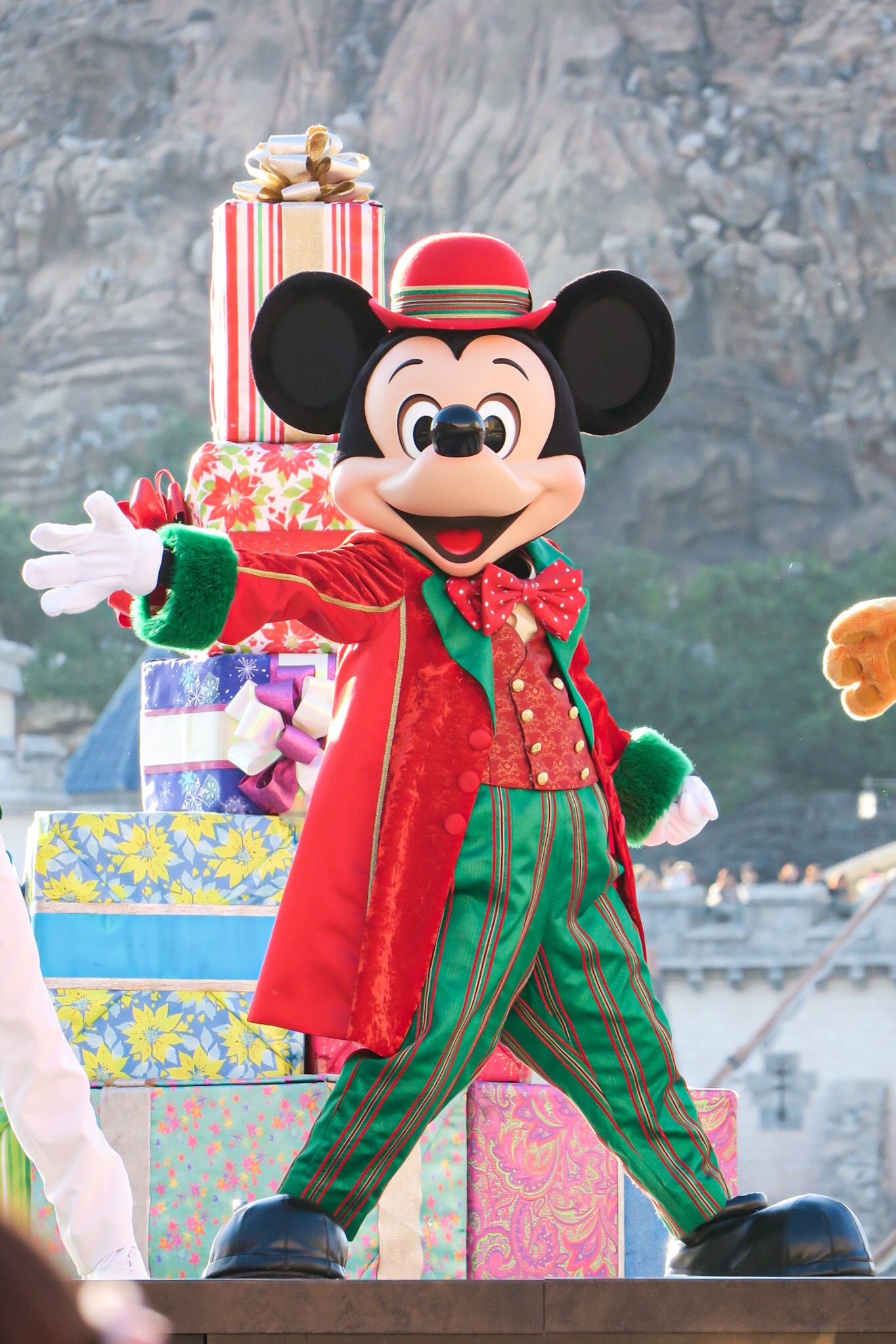 つっちー Dあか パフェクリといえばツリーバックだけど プレゼントバックもクリスマスらしさが増すから好き W ショッピング だーいすき のセリフから始まるデイジーのクリスマスプレゼントのパート 17でスイーツに差し変わったときは少し