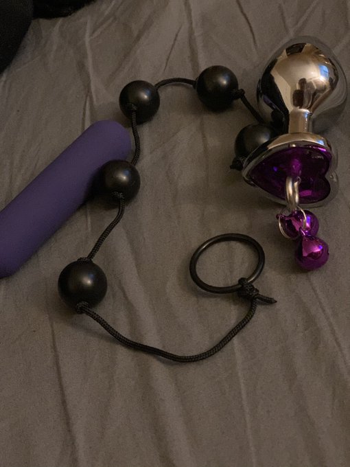 Ok so beings that I haven&rsquo;t had nothing up my ass in like forever, I&rsquo;m going to create a fun video of<a href="/tag/bored"class="tags"><span>#bored</span></a>