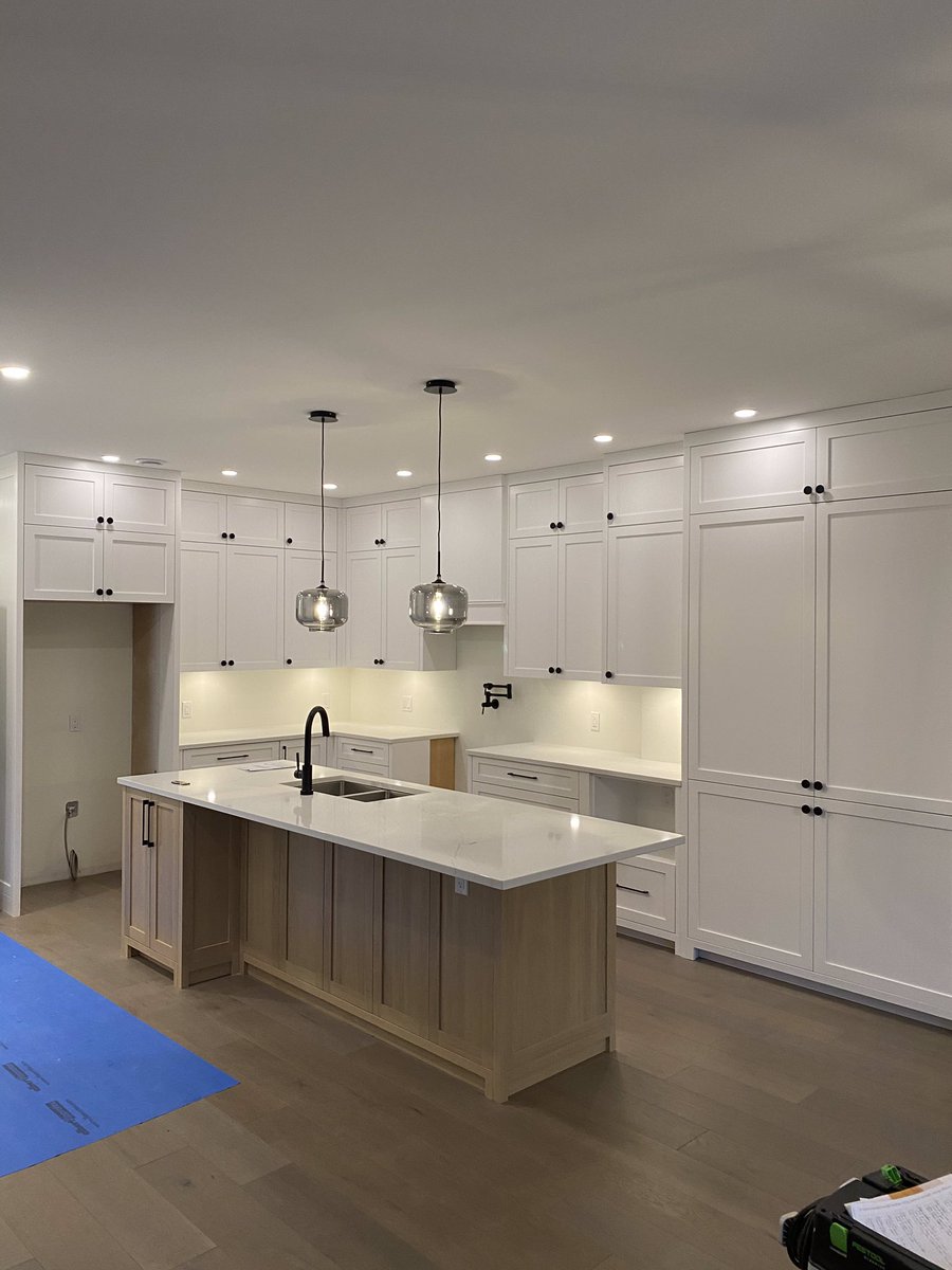 Genuinekitchens's tweet photo. Just waiting for appliances and this beautiful Kitchen will be ready for Christmas #genuinekitchens #customcabinetryhalifax #customdesignhalifax @kminteriors2063 https://t.co/wqHOeUQF24