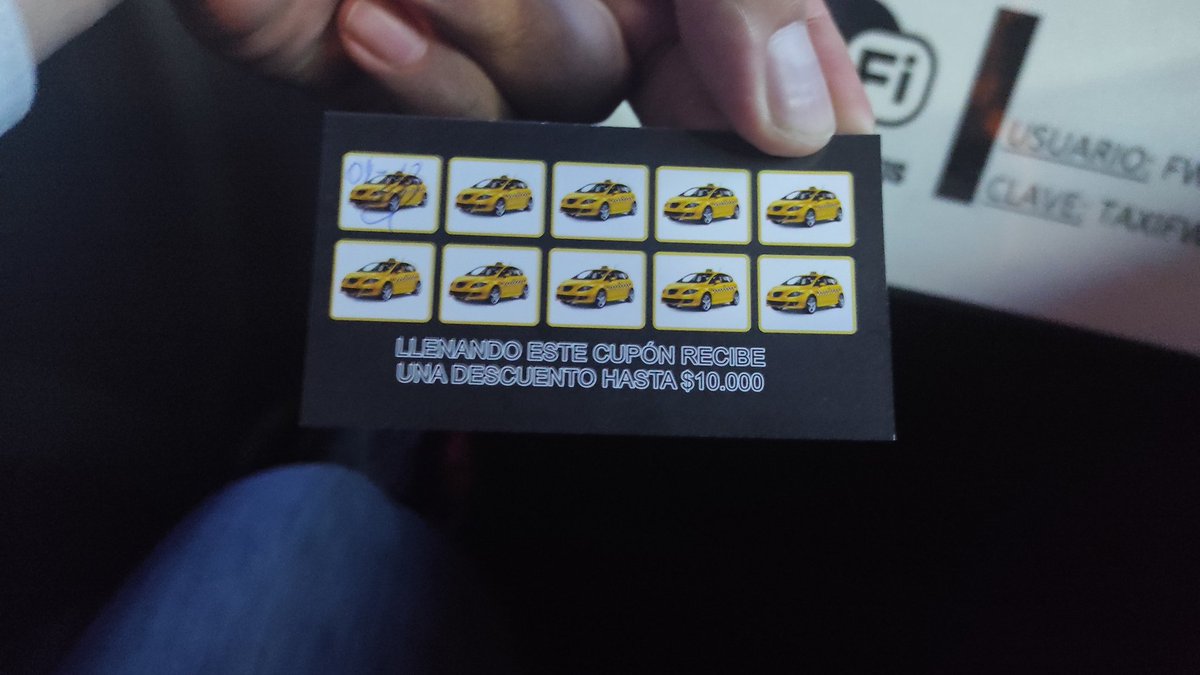 Me subí a un taxi y el conductor me ofreció Wifi, pago por app y Qr, preguntó la ruta y si quería escuchar alguna emisora. Me dió su tarjeta y la misma tiene un cupón de descuento por viajes... Excelente servicio, con más taxistas así, los clientes seriamos felices. ¡Sí se puede!