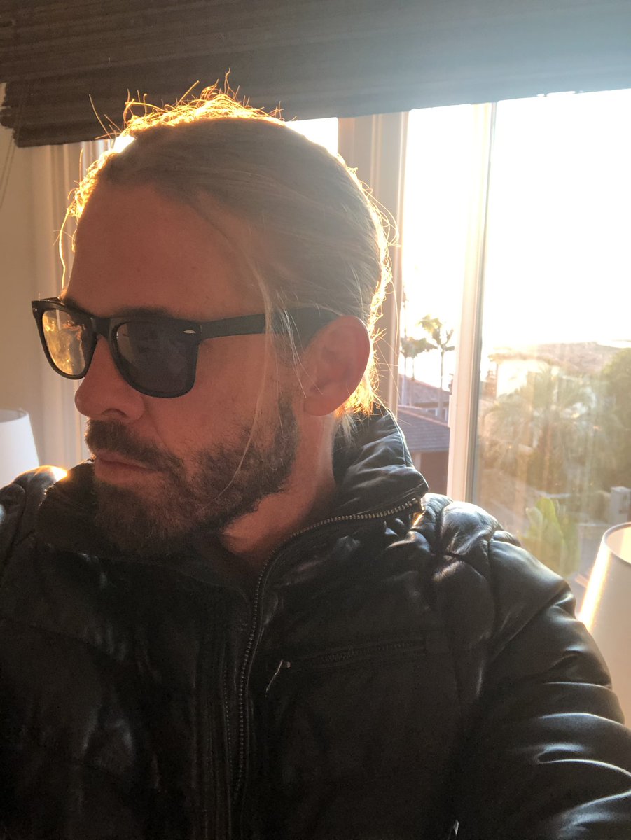 Taylor Hawkins Hair tweet media