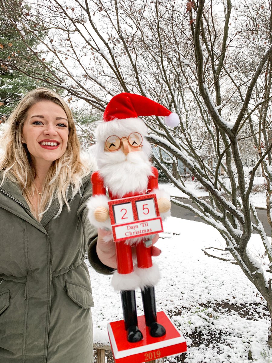 ColumbestHomes's tweet photo. 25 DAYS UNTIL CHRISTMAS!! If you’re planning on asking Santa for a new house, let’s start working on your list https://t.co/6xBhYuBSiD https://t.co/AE6VI7aG9y