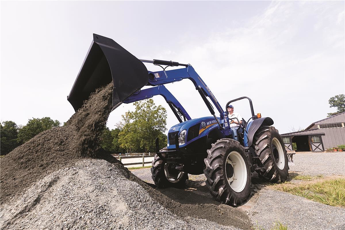 CoastalTractor's tweet photo. Rugged WORKMASTER™ utility tractors tackle tough jobs and go easy on your wallet. #ValueBonanza deals make them even more affordable! https://t.co/6IVVxjPcA7 https://t.co/wEwCycozkO