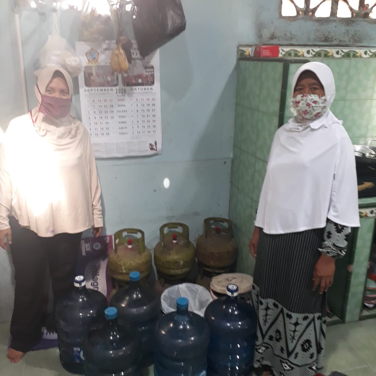 lilisekoandries's tweet photo. • • • • • • Latepost
Pendataan Enduser LPDB 2020 tetap semangat di tengah pandemi cobid 19..
@penyuluhkoperasi
@kemenkopukm
#ppklkemenkopumkri
#ppklkemenkopri
#ppklkeren
#ppkl
#ppklselindo
#ppkljatim
#ppkllamongan
#ukm
#ukmbangkit https://t.co/i5uSqL1YhA
