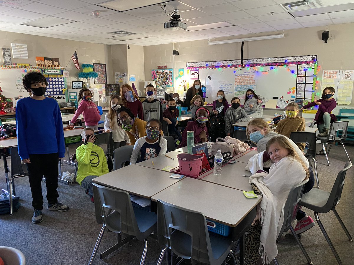 We got the most amazing letter from the kiddos in <a href="/audi_huberty/">Audi Huberty</a> class today!!They make us smile everyday too and we are so grateful for them and their teacher! We ❤️ our <a href="/HumbleISD_MBE/">Maplebrook Elem</a> family!  #LightTheWay #mbeisfamily #mbebears2020 <a href="/CounselorMbe/">Maplebrook Counselor</a>